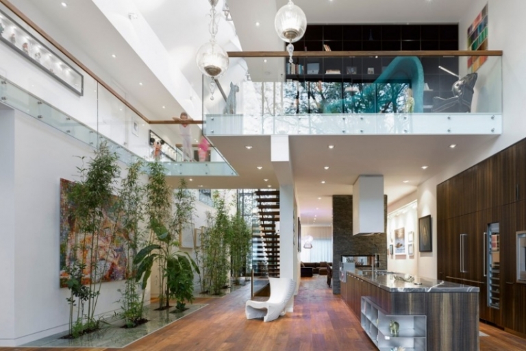 deco-interieur-penthouse-spots-led-suspensions-bambou-îlot-déco-murale