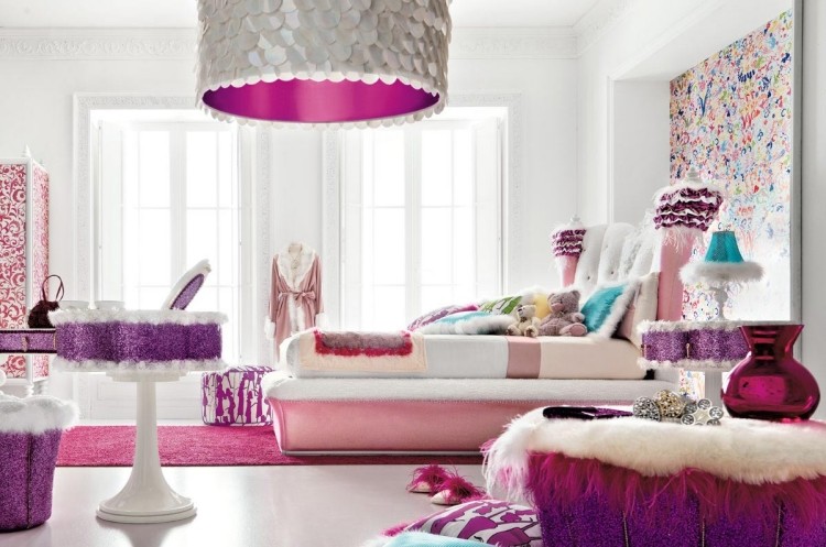 decoration-amenagement-chambre-enfant-fille-table-tapis-rose