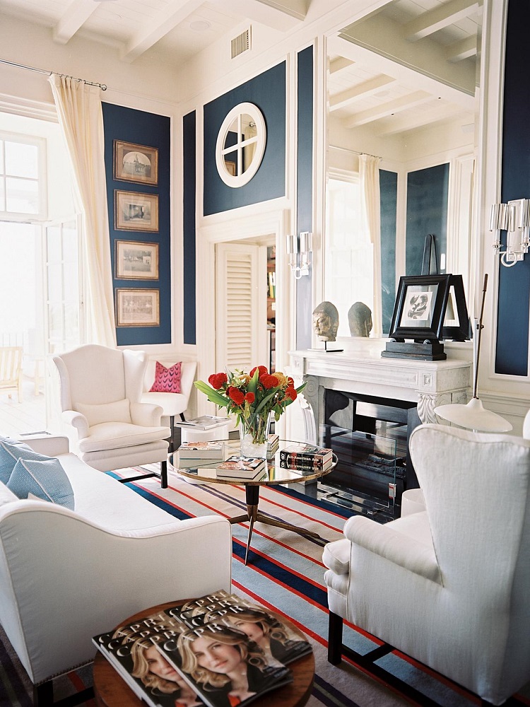 déco-marine-intérieure-peinture-salon-bleu-marine-blanc-meubles