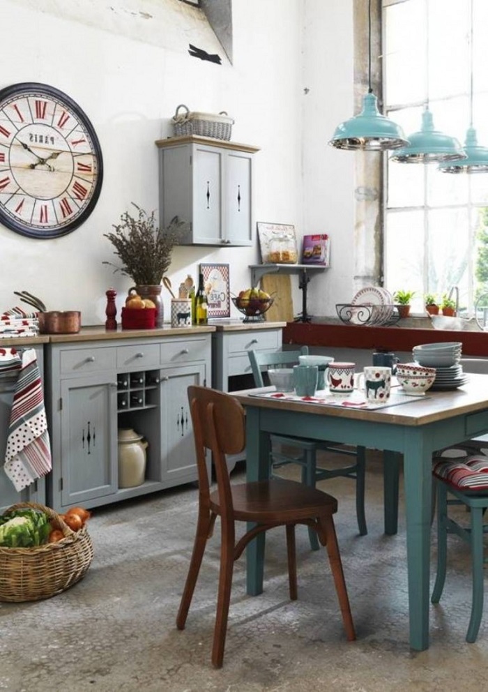 décoration-shabby-cuisine-meubles-récup-accents-turquoise