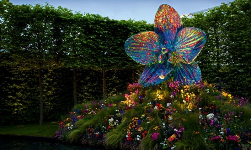 eclairage-exterieur-sculpture-jardin-fleur-lumineuse-parterre éclairage extérieur