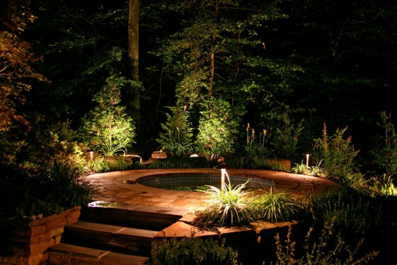 eclairage-exterieur-terrasse-bassin-jardin-bornes-jardin