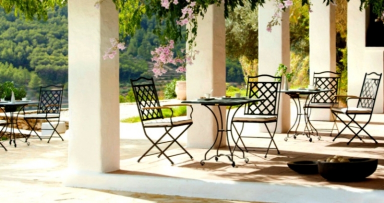 ensembles-table-chaises-jardin-fer-forgé-élégants