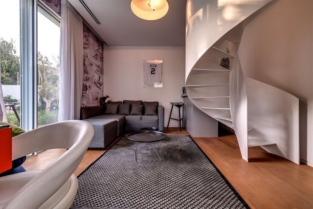 escalier-hélicoïdal-moderne-salon-contemporain