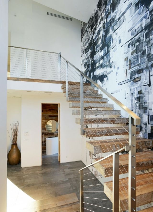escalier-marches-bois-brut-rampe-acier-mur-papier-peint