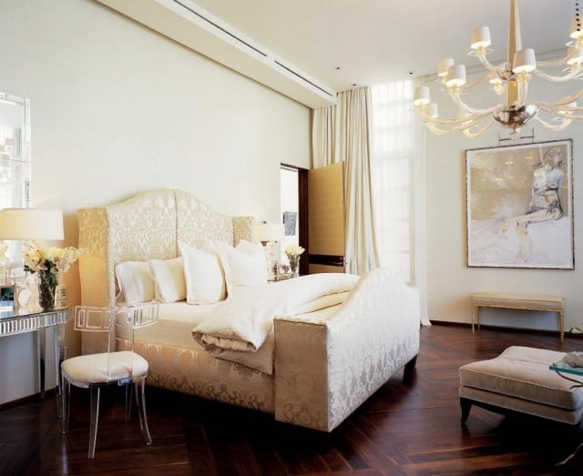 idee-chambre-de-luxe-suspension-grand-lit-tete-lit-chaise-transparente