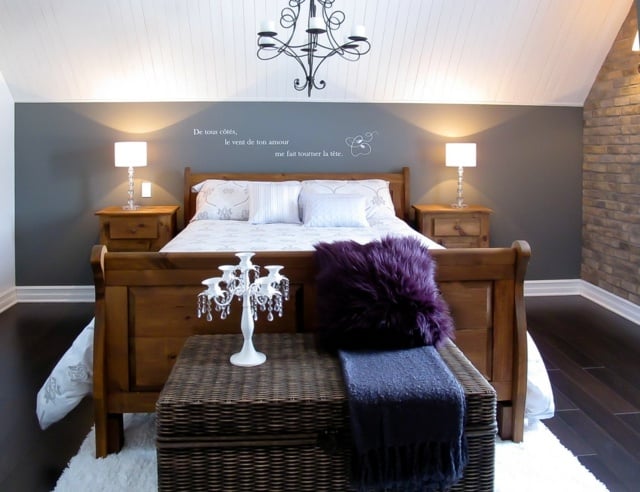 idee-peinture-murale-grise-chambre-coucher--lampe-poser-grand-lit