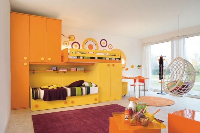 lits-superposés-armoire-jaune-orange-chambre-ados