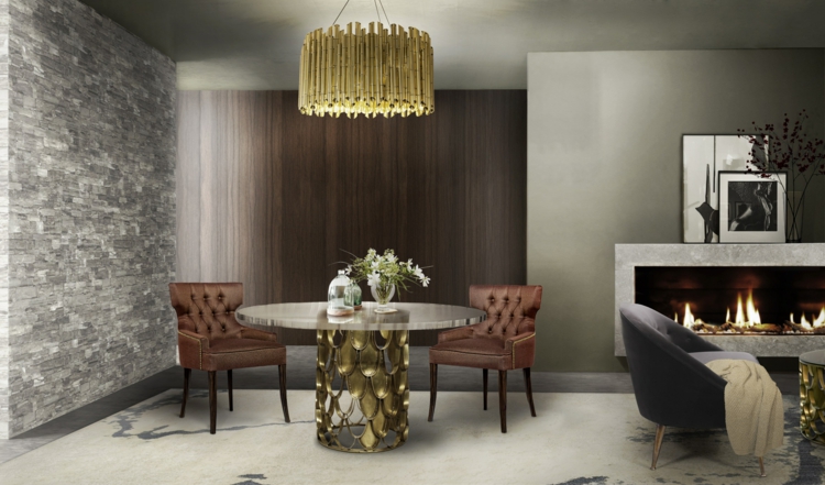 luminaire-salle-à-manger-lampe-plafond-table-ronde-chaises-cuir-marron-cheminee