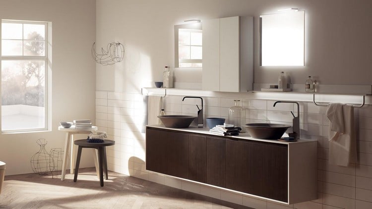 meuble salle de bains –bois-brun-fonce-vasques-marron-carreaux-blancs