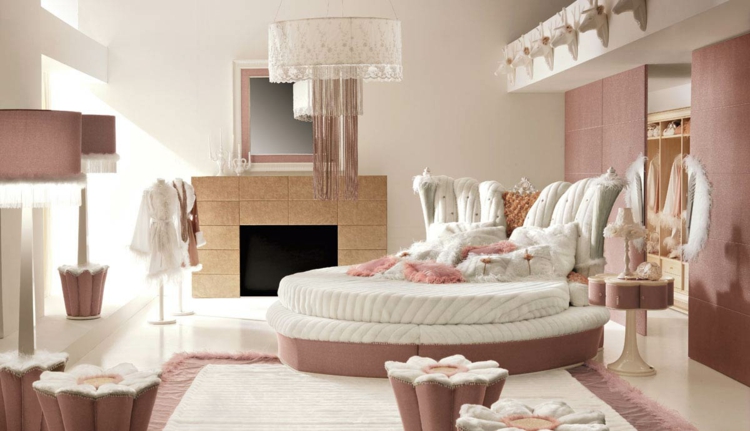 mobilier-chambre-enfant-lit-rond-coussin-couverture-cheminee-lampe-sol