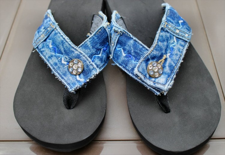 objet-deco-jeans-recycle-sandale-flip-flop