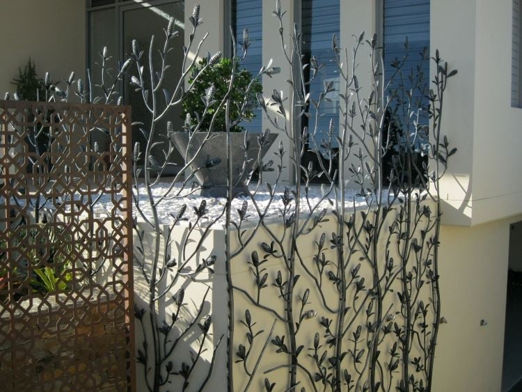 panneaux-occultants-métalliques-décoration-jardin-moderne