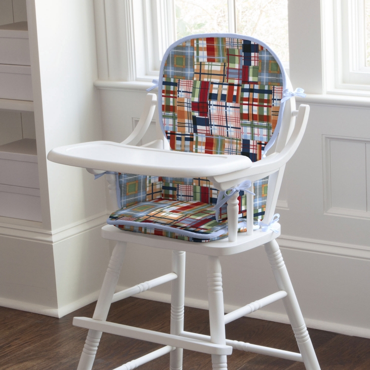 patchwork-facile-chaise-haute-enfant-coussin-motifs-multicolores-carrés patchwork facile