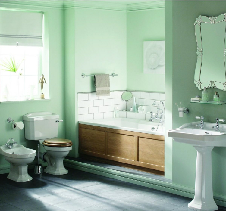 peinture-salle-bain-vert-pâle-sanitaire-carrelage-vintage