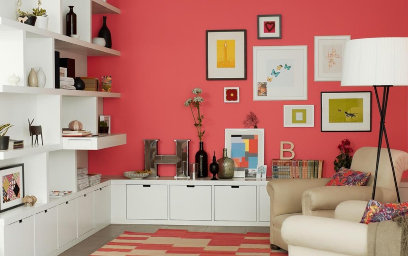 peinture-salon-2015-murs-saumon-meuble-blanc-tapis-assorti