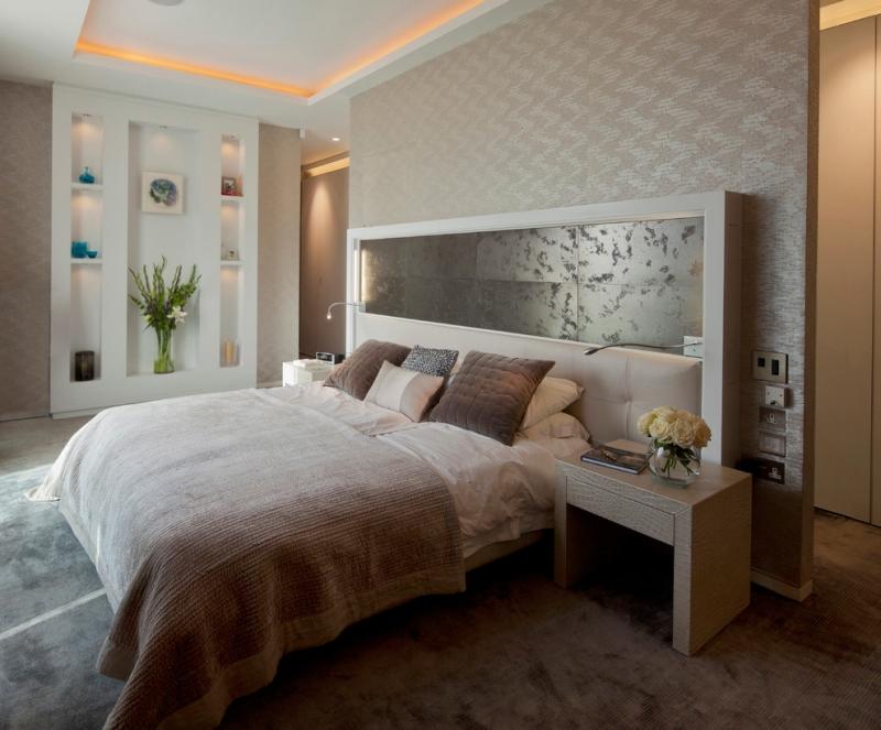 plafond-corniche-lumineuse-tête-lit-originale-mur-papier-peint