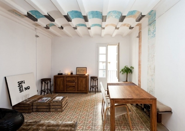 plafond-design-decoratif-table-manger-bois-commode