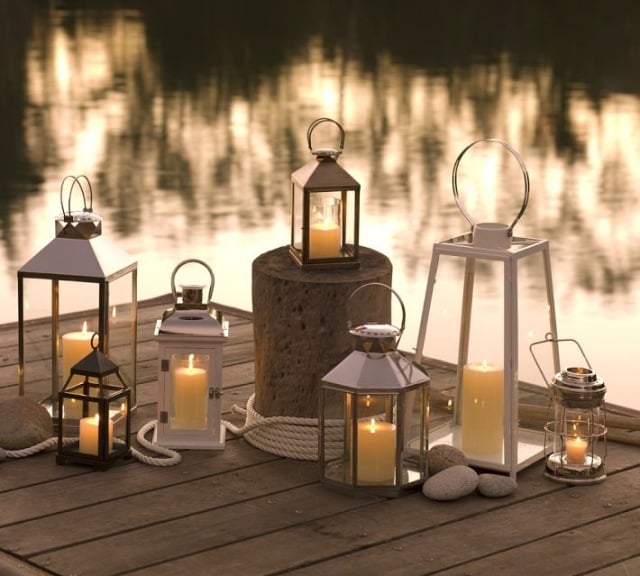 ponton-décoré-lanternes-métal-verre-bougies-corde-galets