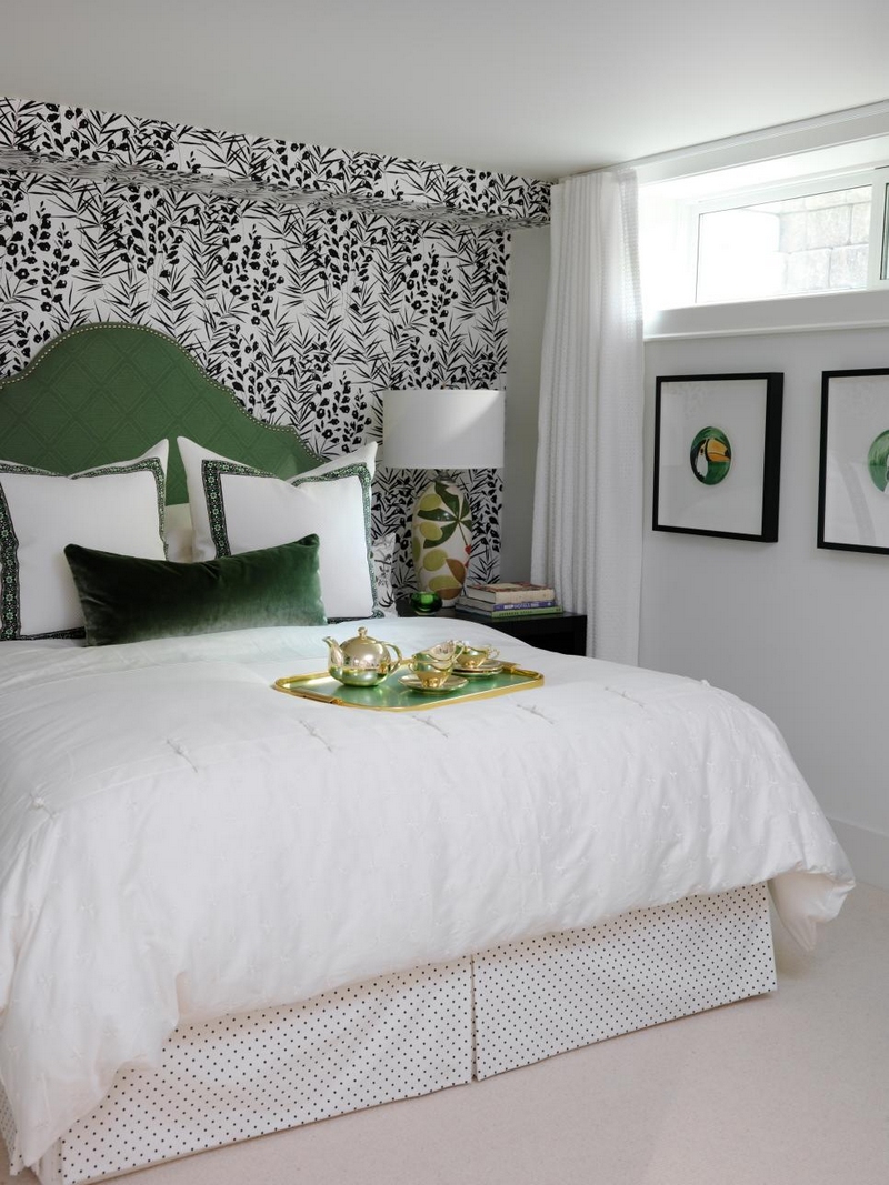 tête-lit-tapissée-tissu-vert-déco-murale-papier-peint-noir-blanc