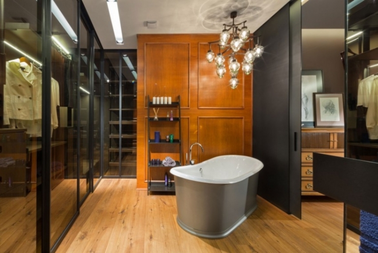 aménagement intérieur appartement-luxe-baignoire-parquet-flottant