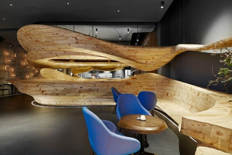 bar-bois massif design chaises rembourées bleues