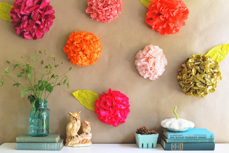 bricolage-facile-idee-deco-maison-fleurs-multicolore-mur