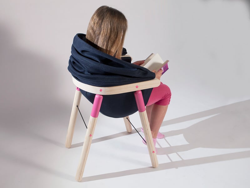 chaise-design-enfant-pieds-bois-ergonomiques