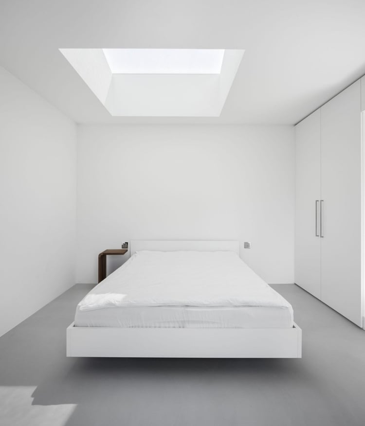 chambre coucher adulte minimalistise lanterneau