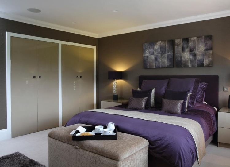 Couleur aubergine et à quoi l'associer dans chaque pièce? Les couleurs qui mètres dans une chambre sur les quatre murs