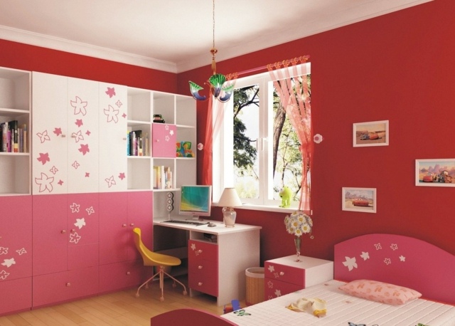 chambre-fillette-mur-accent-rouge-meubles-rose-blanc