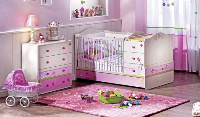 chambre-petite-fille-blanche-rose-lit-bébé-table-langer-commode