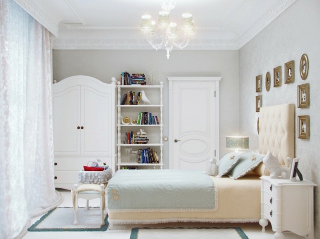 chambre-petite-fille-originale-murs-bleu-pâle-meubles-blancs