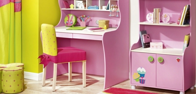 chambre petite fille verte rose meubles décoration