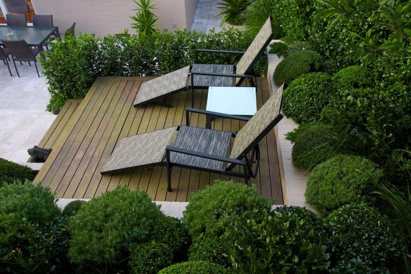 coin-lounge-mobilier-jardin-confortable-bains-soleil