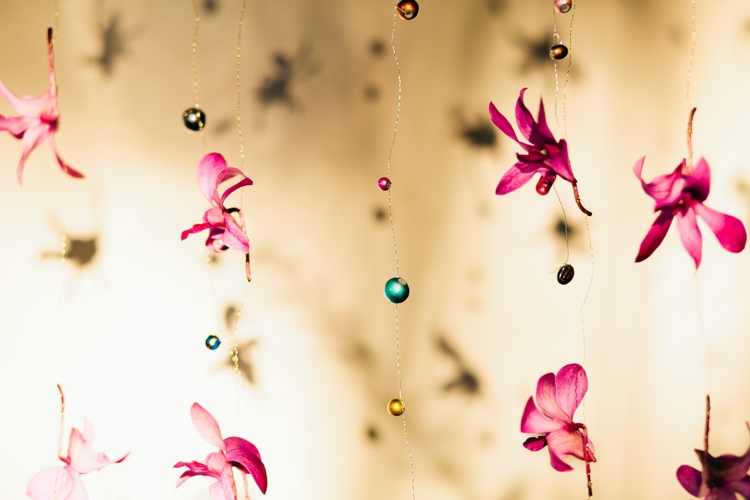 deco-garden-party-carillon-éolien-perles-décoratives-fleurs