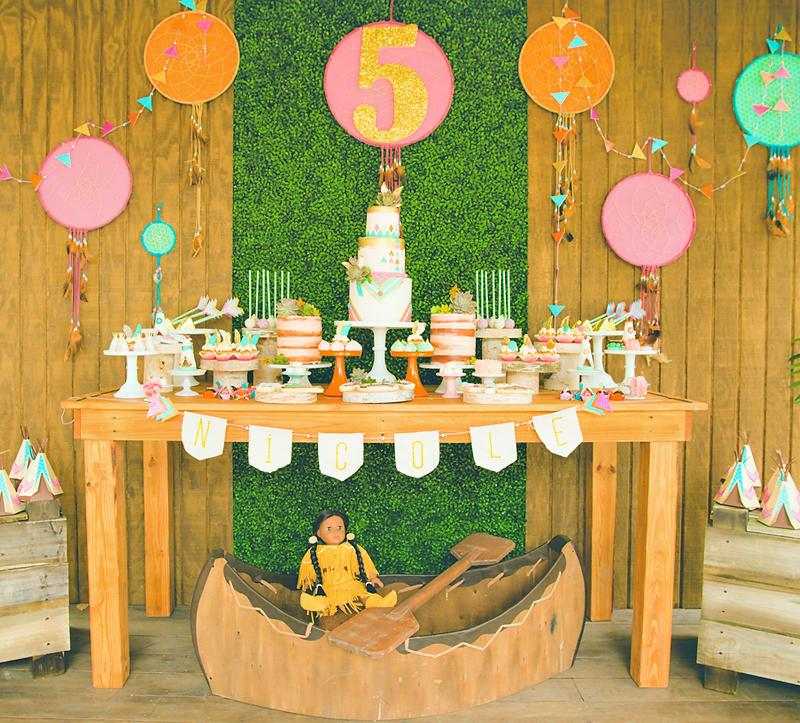 decoration-anniversaire-enfant-indiens-petite-fille-candy-bar-canoe