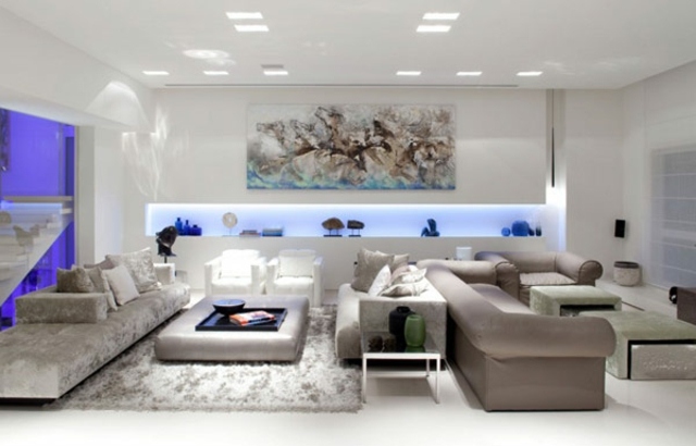 décoration-intérieur salon moderne blanc gris objets art éclairage LED