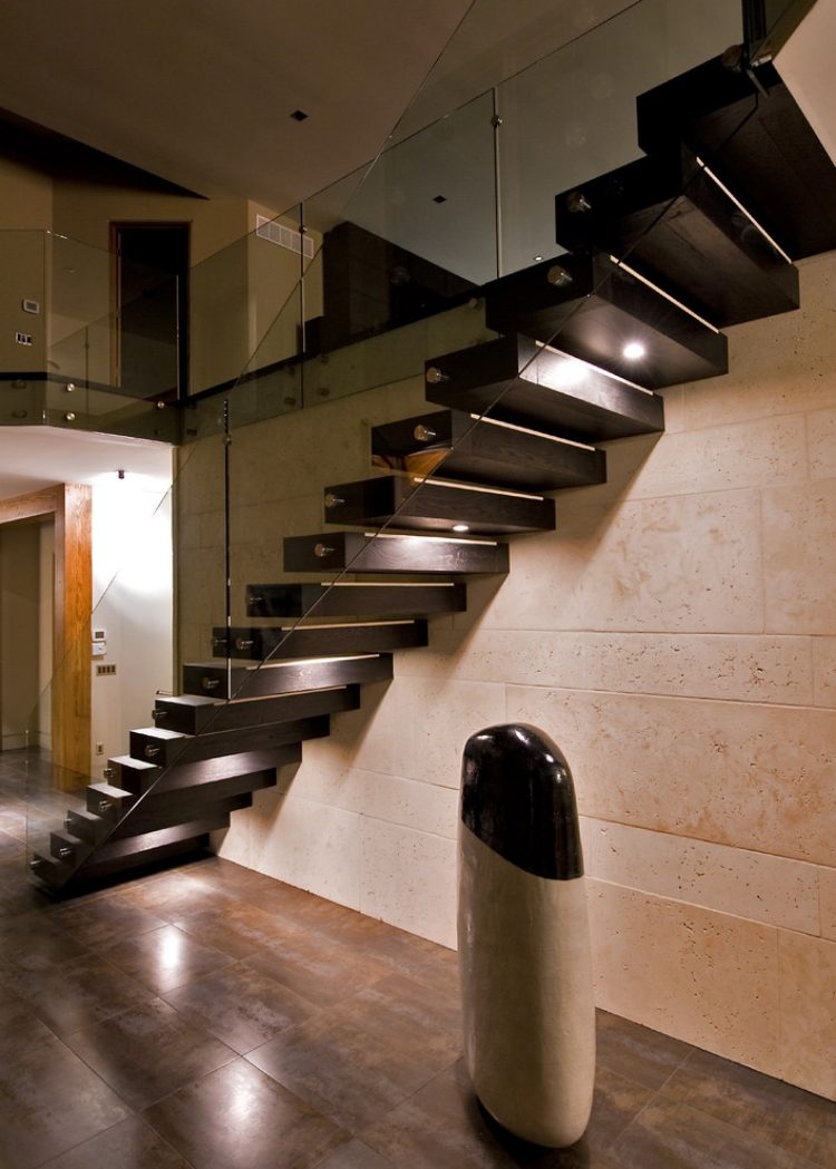 eclairage-escalier-led-marches-partie-inférieure-garde-corps-verre éclairage escalier led