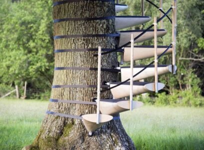 escalier-colimacon-arbre-marches-garde-corps