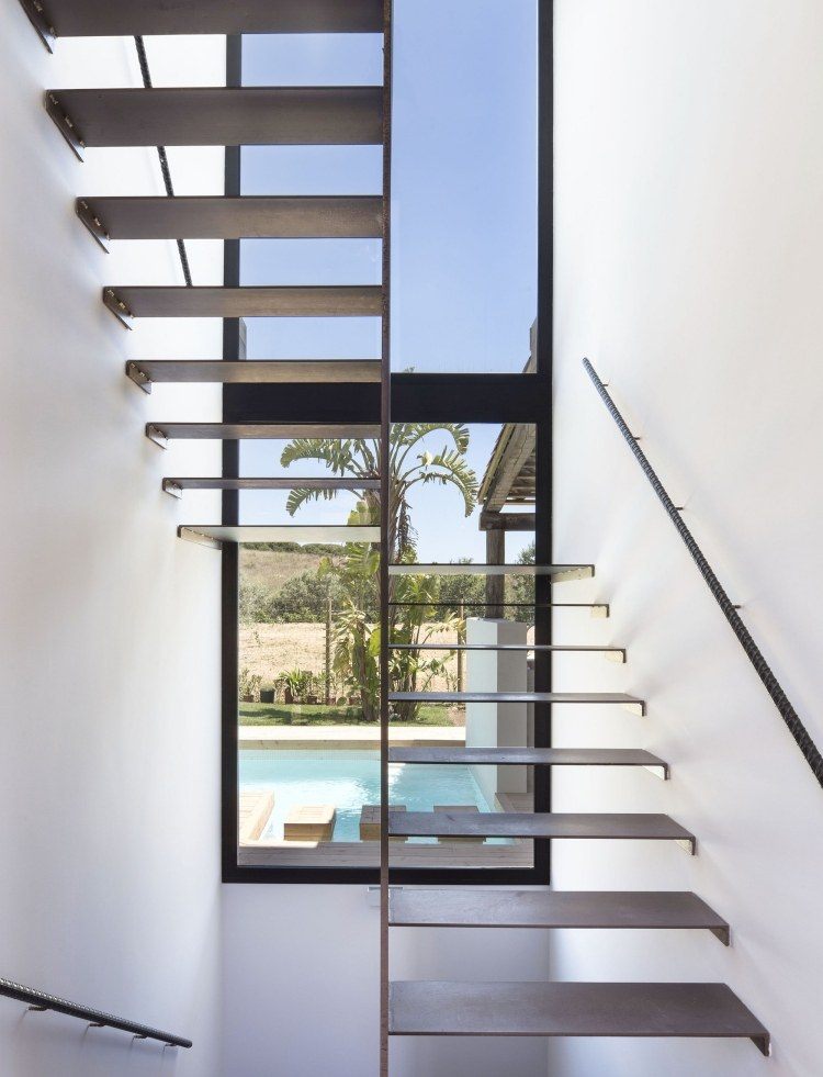 Escalier suspendu de design moderne en 55 exemples supers Escalier désign Marche