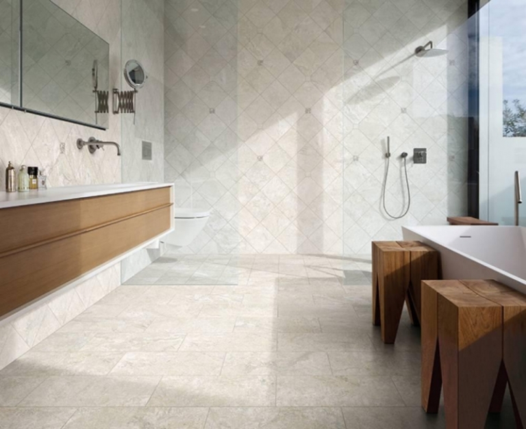 faience-salle-bains-dynasty-rhombes-gris-clair-meuble-vasque-bois-tabourets