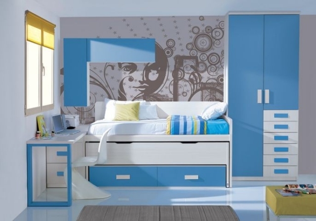idee-mobilier-chambre-enfant-armoire-rangement-bleu-etageres-bureau