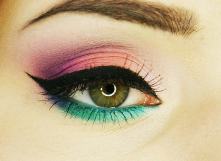 idees-maquillage-ete-eye-liner-épais-ombre-paupières-turquoise-rose-pourpre