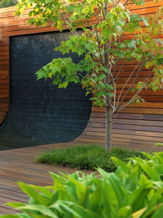 idée-cascade-moderne-mur-eau-jardin-terrasse-clôture-bois