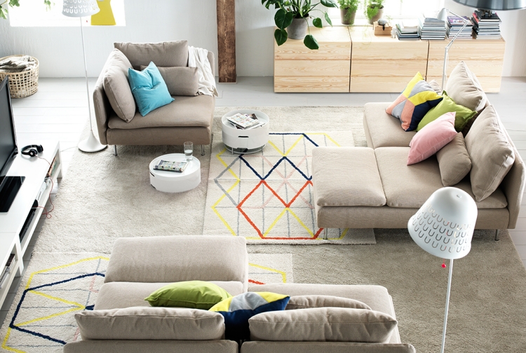 Ikea salon meridienne-canape-rembouree-coussins-table-ronde-basse-tapis