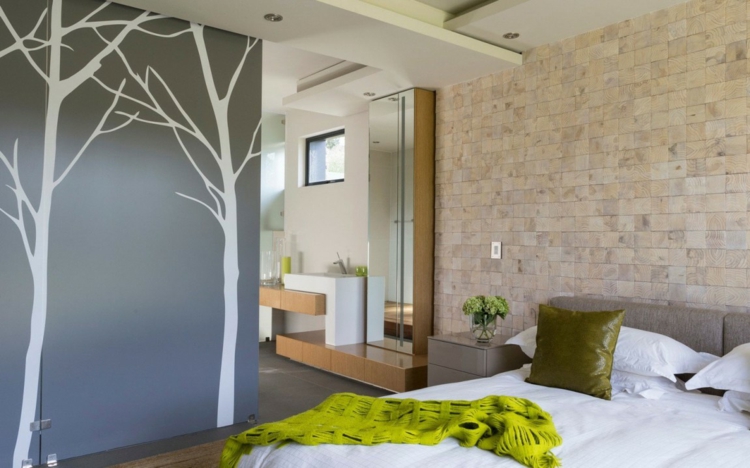 interieur-materiaux-naturels-revêtement-mural-bois-déco-murale-arbres-literie-blanc-vert