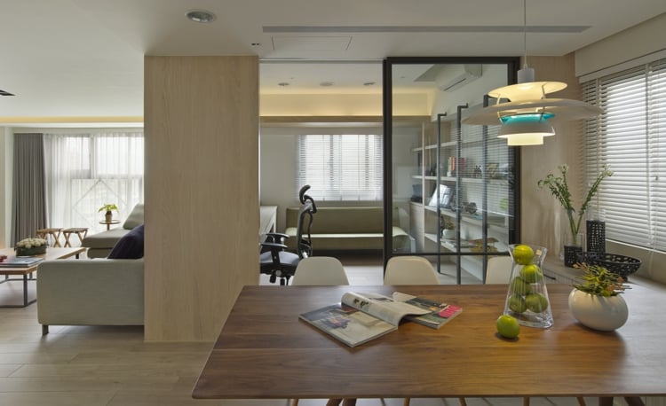 interieur-minimaliste-asiatique-table-bois-suspension-stores-cloison intérieur minimaliste 