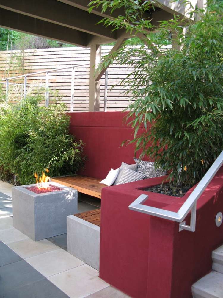 jardin-Feng-Shui-foyer-extérieur-peinture-rouge-bambou