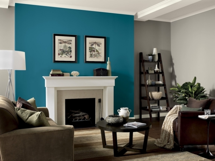 peinture-turquoise-nuance-fonce-table-ronde-fauteuil-gris-coussins